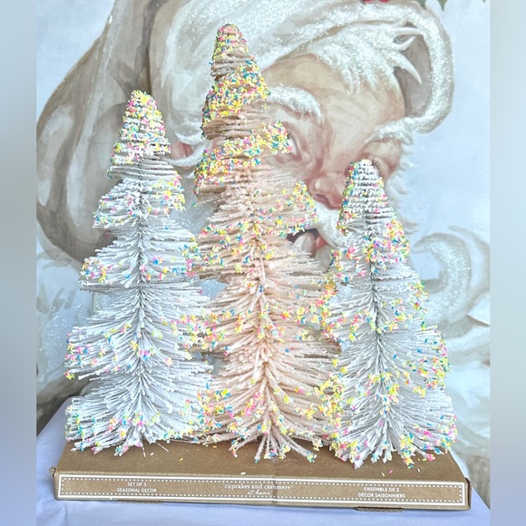 Cupcakes and Cashmere Confetti Christmas Tree set - Picture 1 of 3
